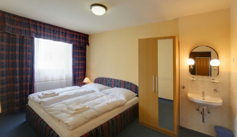 Hotel Kavalerie Karlovy Vary - Economy s manželskou postelí, Dvoulůžkový Tourist